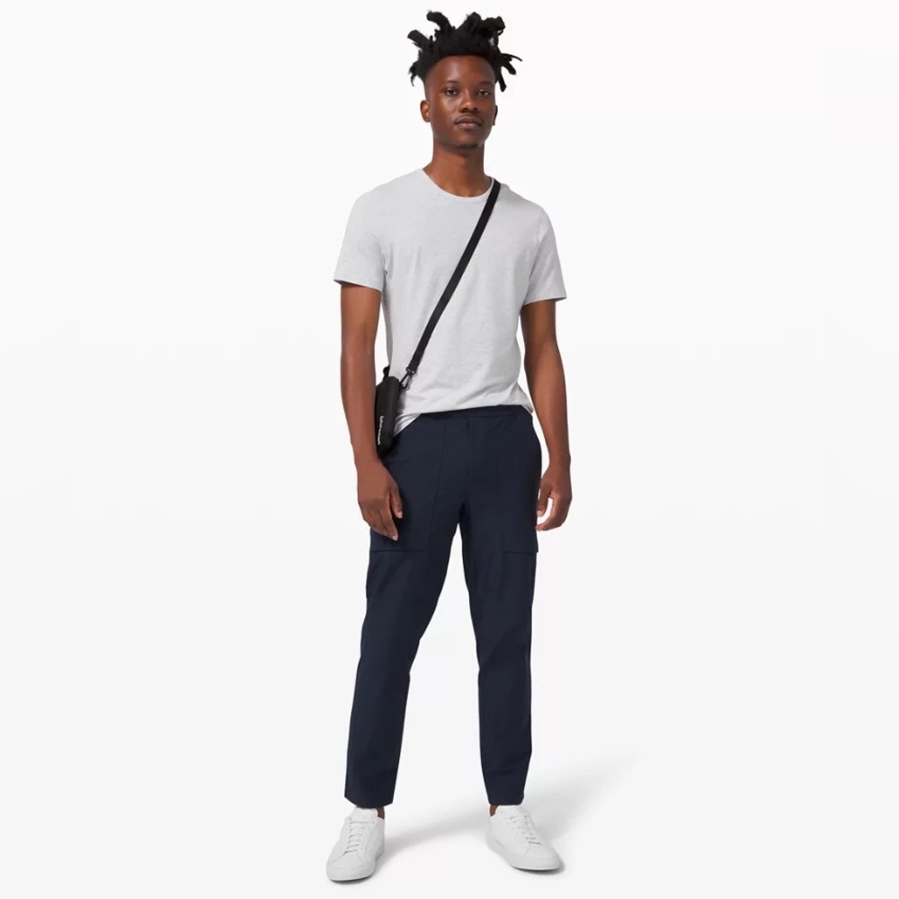 Lululemon Men’s Bowline jogger pant navy blue size medium‎